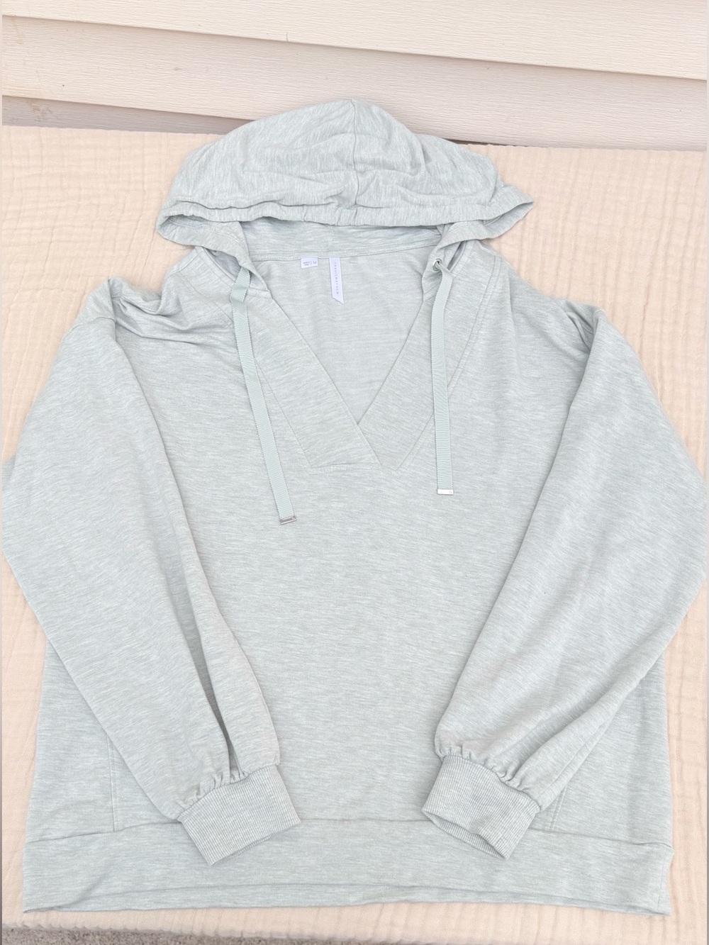 TravisMathew Women’s Skyloft Soft Hoodie Soft Sage Green - Size M Premium lyocel